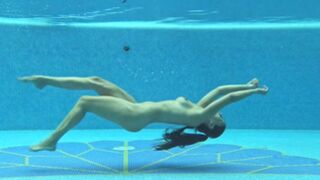 Villa swimming pool naked experience with Sazan