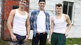 Twinks' Car Breaks Down, Find Abandoned House & Sexy Hitcher