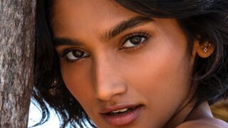 Indian hot girl Angel Constance & buxxom STEPMOM Skye Fires get naked outdoor