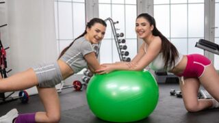 1 Big Ball 2 Smaller Balls & 4 Medium - Can U Guess?