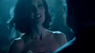 Brunette With Huge Boobs Gives An Amazing Public Striptease