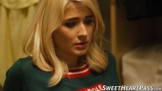 Bombshell Jessie Saint sucked toes in a hardcore snatch licking with horny Sabina