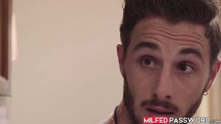 Tatted Small Hands rails savagely the horny cunt of MOMMY Alexis Fawx